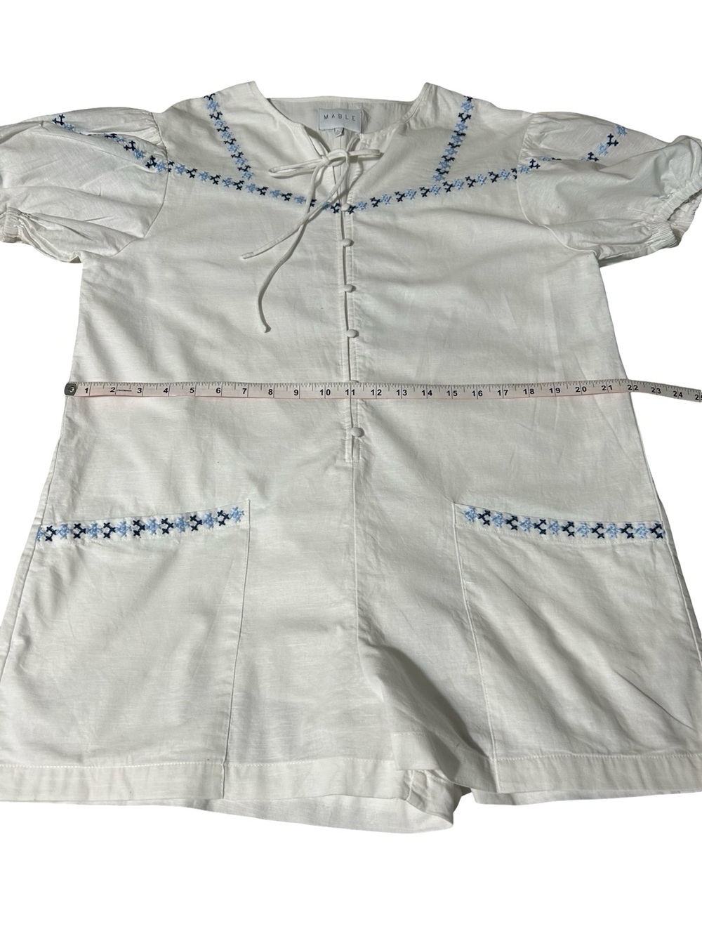 MABLE White Embroidered
Puff Sleeve
Romper Size L - Picture 8 of 9